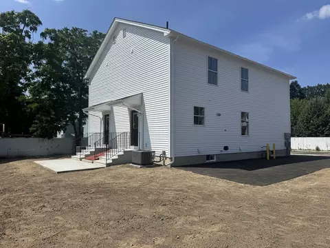 91-93 Melrose St, Springfield, MA 01109 photo 4