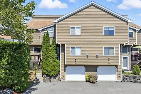 13 Eclipse Ln #13, Salem, MA 01970