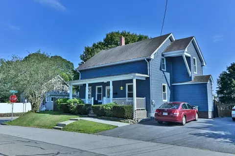 12 Tower St, Webster, MA 01570