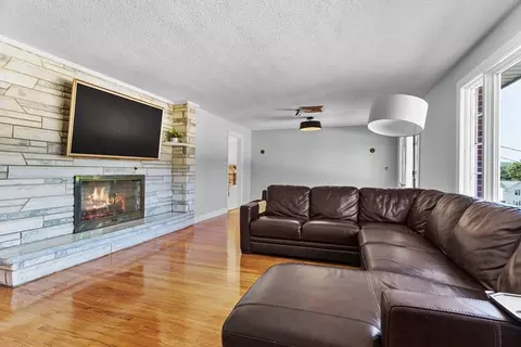 63 Sears Rd, Milton, MA 02186 photo 6