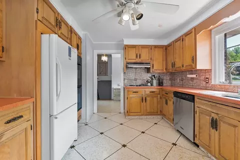 63 Sears Rd, Milton, MA 02186 photo 7