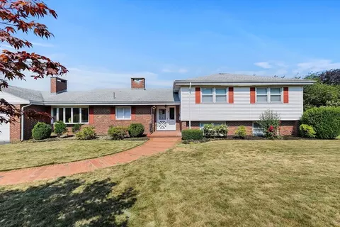 63 Sears Rd, Milton, MA 02186 photo 2