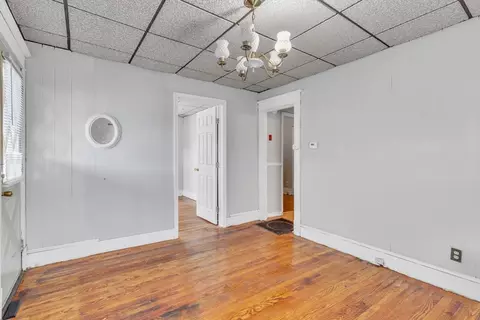 96 Lyons St, Springfield, MA 01151 photo 11