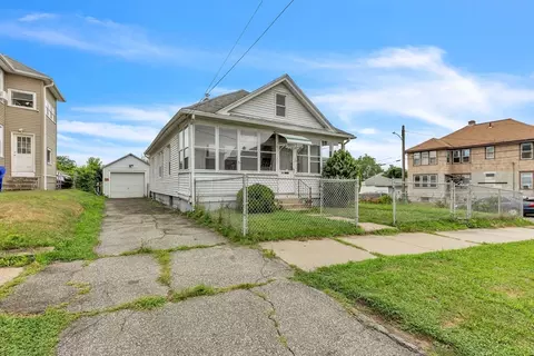 96 Lyons St, Springfield, MA 01151 photo 3