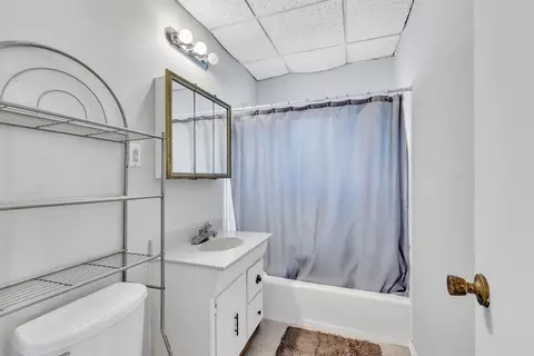 96 Lyons St, Springfield, MA 01151 photo 24