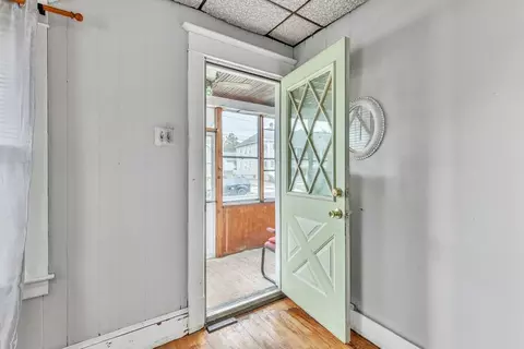 96 Lyons St, Springfield, MA 01151 photo 7