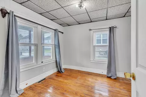 96 Lyons St, Springfield, MA 01151 photo 12