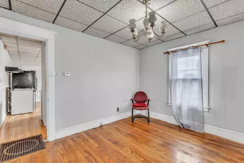 96 Lyons St, Springfield, MA 01151 photo 8