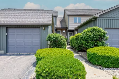 62 Pine Grove Dr #62, South Hadley, MA 01075