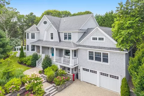 27 Prestwick Ln, Mashpee, MA 02649 photo 2