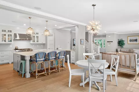 27 Prestwick Ln, Mashpee, MA 02649 photo 9