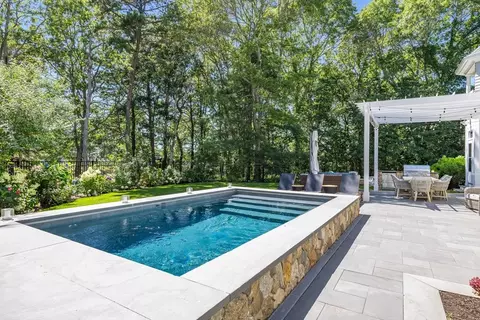 27 Prestwick Ln, Mashpee, MA 02649 photo 38
