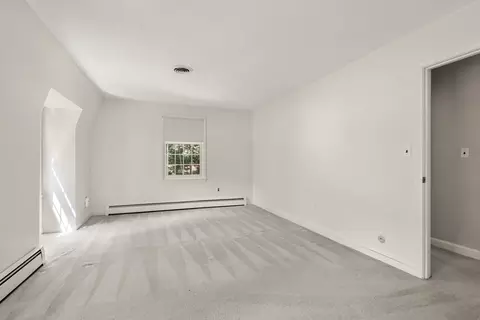 Bedroom - 1 Eric Dr, Saugus, MA 01906 photo 2 of 5