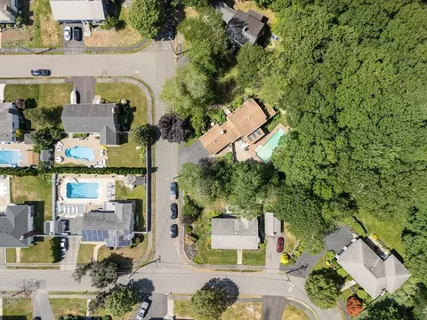 View/Area - 1 Eric Dr, Saugus, MA 01906 photo 4 of 5