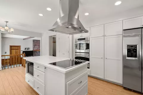 Kitchen - 1 Eric Dr, Saugus, MA 01906 photo 1 of 5