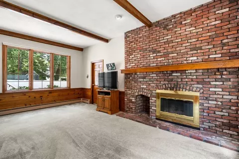 Living - 1 Eric Dr, Saugus, MA 01906 photo 4 of 4
