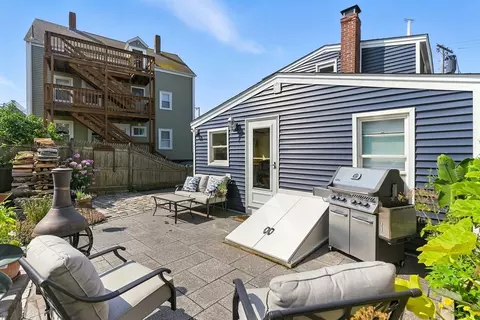 13 Maplewood Ave, Gloucester, MA 01930 photo 4