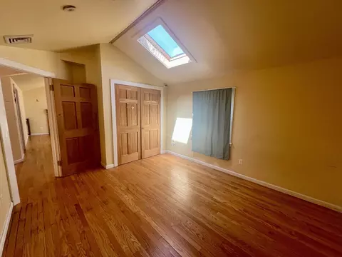 Bedroom - 69 Keddy St, Springfield, MA 01109 photo 1 of 3