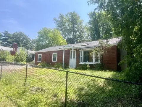 Exterior - 69 Keddy St, Springfield, MA 01109 photo 2 of 3