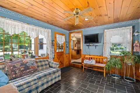 4 Bien Cir, Easthampton, MA 01027 photo 6
