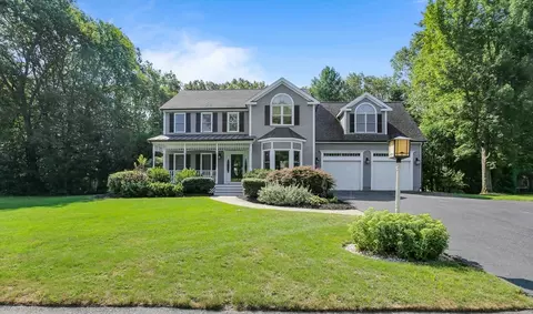 50 Highland View Dr, Sutton, MA 01590