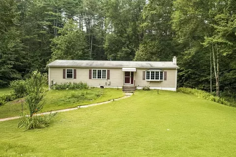 58 Daniel Shays Hwy, Pelham, MA 01002