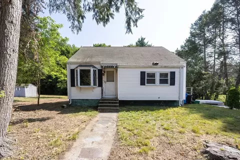 25 Geordan Ave, Wrentham, MA 02093