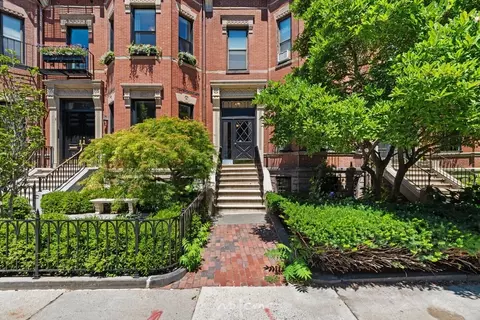 387 Marlborough St #1, Boston, MA 02115