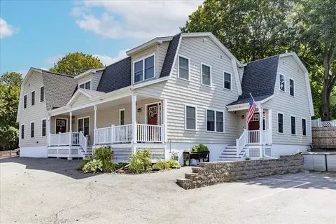 105 Green St #4, Marblehead, MA 01945