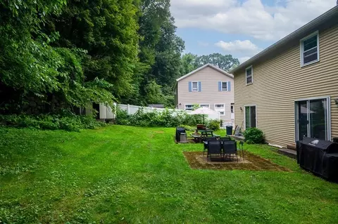 66 Locust Ave, Worcester, MA 01604 photo 7