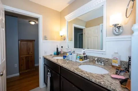 66 Locust Ave, Worcester, MA 01604 photo 28