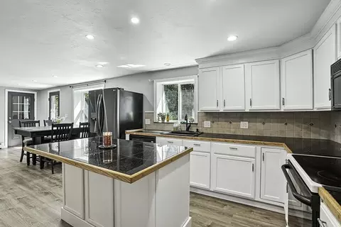334 Mendon Rd, Northbridge, MA 01534 photo 8