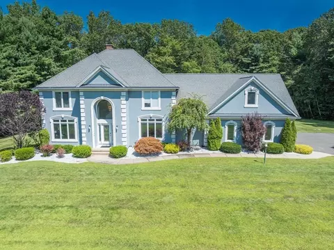 6 Valley View Dr, Wilbraham, MA 01095