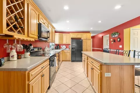 57 Eagle Dr, Dudley, MA 01571 photo 11