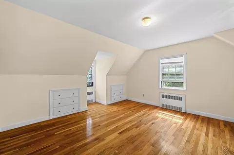 Bedroom - 10 Trinity Ave, Worcester, MA 01605 photo 5 of 6