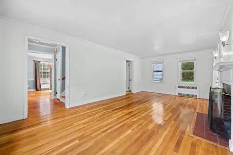 Living - 10 Trinity Ave, Worcester, MA 01605 photo 2 of 3