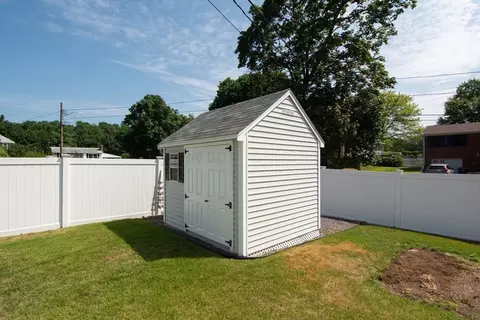 Exterior - 3 Jay Dr, Framingham, MA 01701 photo 9 of 11