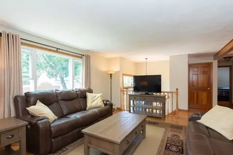 Living - 3 Jay Dr, Framingham, MA 01701 photo 2 of 4