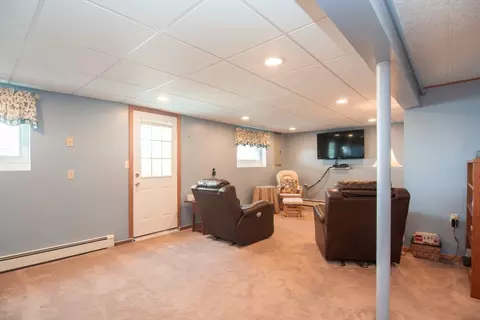 Living - 3 Jay Dr, Framingham, MA 01701 photo 4 of 4