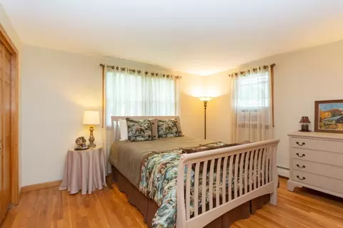 Bedroom - 3 Jay Dr, Framingham, MA 01701 photo 3 of 6