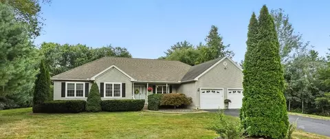 41 Meadow Pond Rd, Belchertown, MA 01007