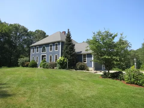 Exterior - 165 Blackstone St, Mendon, MA 01756 photo 3 of 5