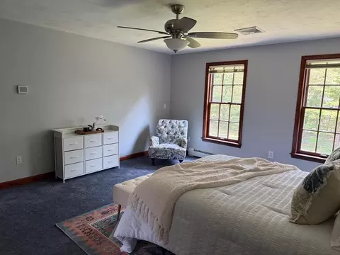 Bedroom - 165 Blackstone St, Mendon, MA 01756 photo 2 of 4