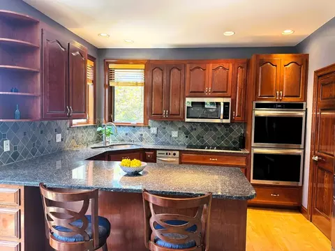 Kitchen - 165 Blackstone St, Mendon, MA 01756 photo 1 of 3