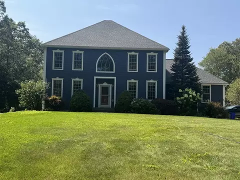 Exterior - 165 Blackstone St, Mendon, MA 01756 photo 2 of 5