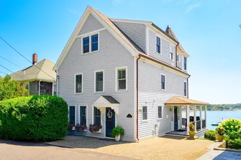 67 Hampton Cir, Hull, MA 02045