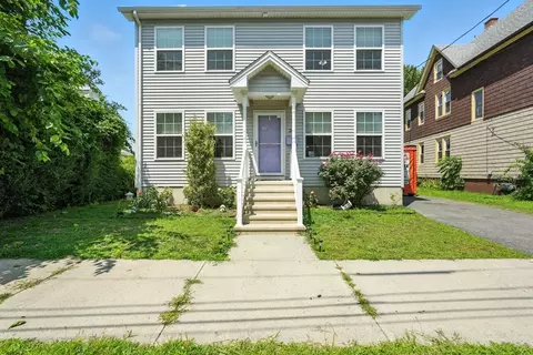 24 Porter St, Springfield, MA 01104