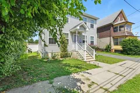 24 Porter St, Springfield, MA 01104 photo 2