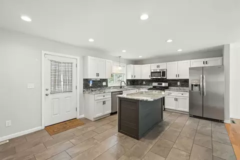 24 Porter St, Springfield, MA 01104 photo 12