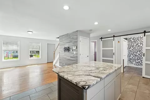 24 Porter St, Springfield, MA 01104 photo 14